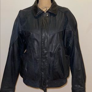 Vintage Phase Lesther is the brand, medium size, Black color, soft leather.